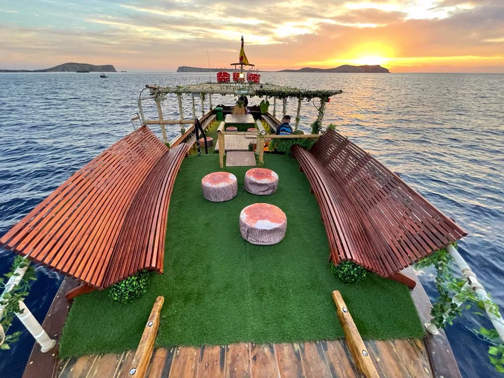 Amazonia front deck view